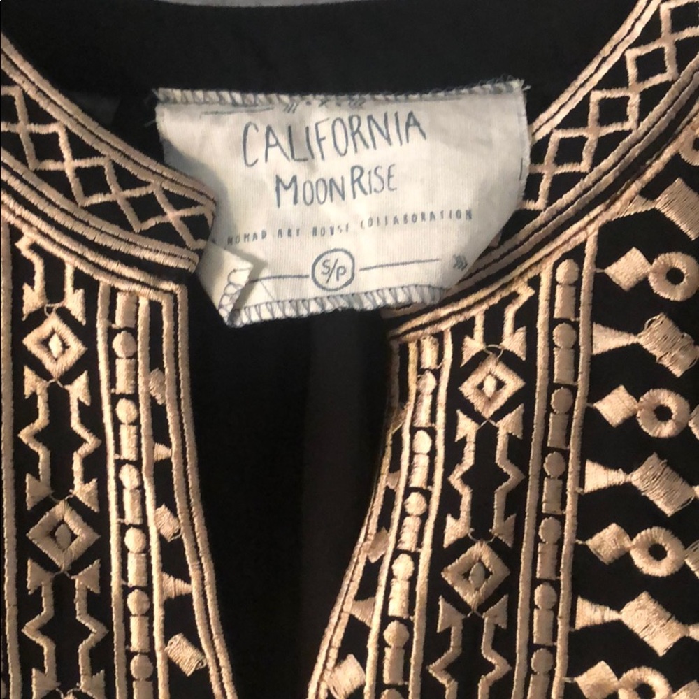 BoHo Embroidered blouse - Picture 4 of 5